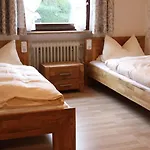 Gaestehaus Loehnert Gmbh Zajazd Coburg