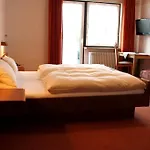 אורחן Gaestehaus Loehnert Gmbh *